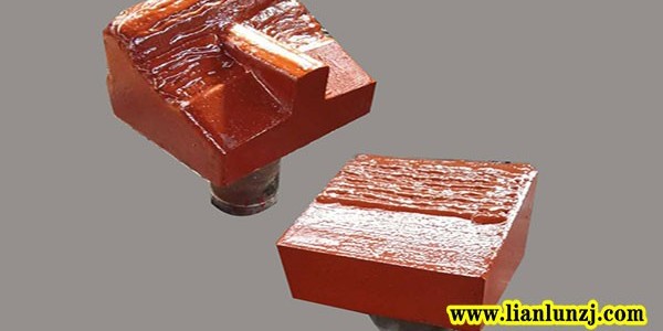 <i style='color:red'>19p04-16</i>破碎機(jī)錘頭磨損原來是由這些因素引起的？